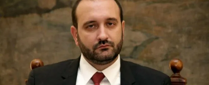 pothen esxes
