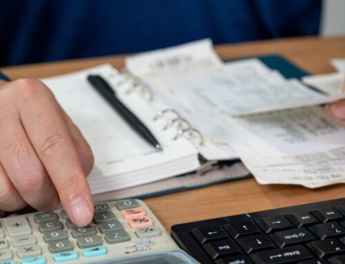 Έως 31 Δεκεμβρίου φόροι, ΕΝΦΙΑ και τέλη κυκλοφορίας: Οι αλλαγές στη φορολογική κλίμακα για το 2025